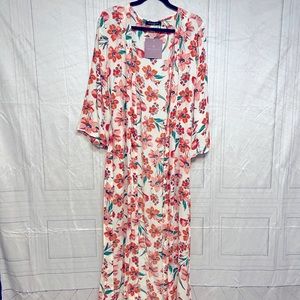 Maverick The Collection Multi Colored floral pattern cover up/duster size M.